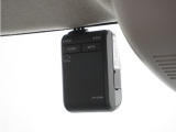 ◆ドライブレコーダー◆映像・音声などを記録する自動車用の装置です。 もしもの事故の際の記録はもちろん、旅行の際の思い出としてドライブの映像を楽しむことができます。