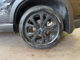 【純正18インチアルミホイール】外観にマッチした純正アルミホイールを装着しております。各種社外アルミホイールや、スタッドレスタイヤも取扱いしております。是非ご相談ください♪