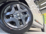 【純正14インチアルミホイール】外観にマッチした純正アルミホイールを装着しております。各種社外アルミホイールや、スタッドレスタイヤも取扱いしております。是非ご相談ください♪