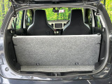 普段のお買い物や通勤、送迎等に十分な荷室スペースを確保しております。セカンドシートを倒すと、大きな荷物の積載も可能です♪