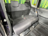 後部座席も気になるようなキズ・汚れやへたり等、大きなダメージはなく、良好な状態です。