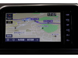 純正ナビを装備。初めての場所へのお出かけもナビがあると安心です。ハンズフリー通話に使えるBluetoothにも対応しています♪