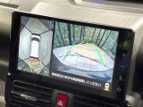 【パノラマモニター】専用のカメラにより、上から見下ろしたような視点で360度クルマの周囲を確認することができます☆死角部分も確認しやすく、狭い場所での切り返しや駐車もスムーズに行えます。