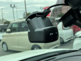 日産純正前後ドライブレコーダーを装着すれば、事故やトラブルの際、前方車両や後方車両の映像を録画し、客観的な証拠を残すことができます。また、あおり運転対策にも効果的です。