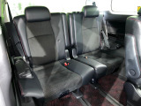 3列目シートはもちろん状態良好☆大人でもゆったりと座って頂けますので、大人数でのお出かけもラクラクです♪ご家族で、気の知れた仲間で、ドライブに行くのが楽しみですね♪