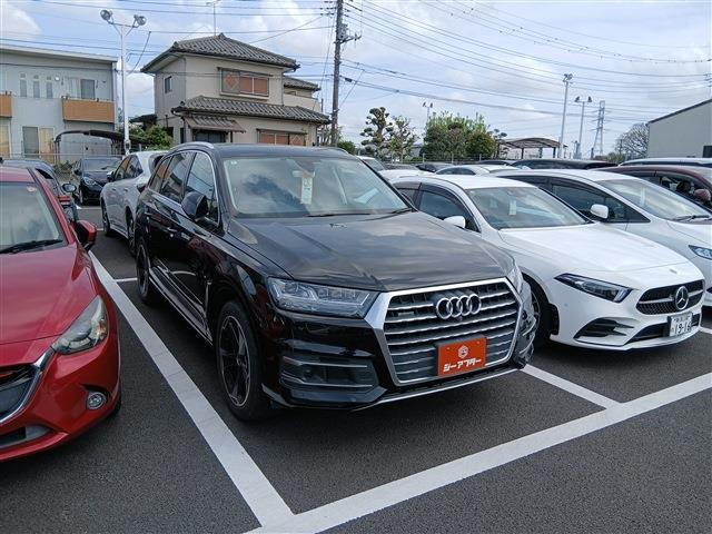 アウディ Q7 
