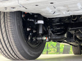 お車を安心してお乗りいただく為には、足回りの定期点検が欠かせません。サービスサポート(有償保証)では無料点検もご提供しており、安心のカーライフをお過ごしいただけるサポート体制が整っています。