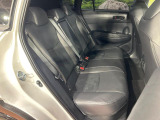 後部座席も気になるようなキズ・汚れやへたり等、大きなダメージはなく、良好な状態です。