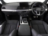 Audiのインテリアはエクステリア同様、優れたデザイン性とクオリティ、そして機能性を兼ね備えております。