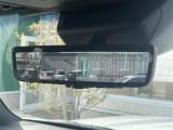【インテリジェントルームミラー】後方の確認がデジタルインナーミラーで可能です。荷物がたくさんのっていても安全ですね。