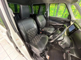 運転席シート廻りは使用感も少なく、良好な状態となっています。丁寧に使われていたことがよくわかりますね。