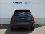 ◆バック/万が一を考え、安全性を重視する方に選ばれているVOLVO車。ドアを開閉するとその重み・厚みに驚くはず