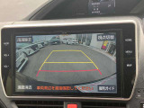【バックカメラ】駐車時に後方確認もできますので、大きなお車が不安なお客様でも安心してお乗り頂けます。