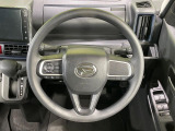 ステアリングも使用感が少なく、きれいな状態となっております♪