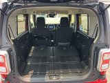 後席を格納すると、これだけの広さが!シーンに合わせたシートアレンジで、大きな荷物も積むことが出来ます♪