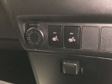 【メーカーパッケージオプション】&ldquo;コンフォートパッケージ&rdquo;運転席・助手席シートヒーターです。座面と背もたれにヒーターを内蔵。身体を直接温めることができます。