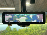 【インテリジェントルームミラー】後席の大きな荷物や同乗者で後方が確認しづらい時でも安心!カメラが撮影した車両後方の映像をルームミラー内に表示。クリアな視界で状況の確認が可能です!