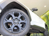 【純正18インチアルミホイール】外観にマッチした純正アルミホイールを装着しております。各種社外アルミホイールや、スタッドレスタイヤも取扱いしております。是非ご相談ください♪