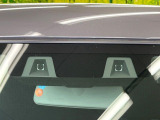 【スズキ セーフティサポート】走行中に前方の車両等を認識し、衝突しそうな時は警報とブレーキで衝突回避と被害軽減をアシスト。より安全にドライブをお楽しみいただけます。