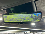 【デジタルインナーミラー】後席の大きな荷物や同乗者で後方が確認しづらい時でも安心!カメラが撮影した車両後方の映像をルームミラー内に表示。クリアな視界で状況の確認が可能です!