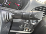 【 オートライト 】オートライトなのでライトの点け忘れを気にすることなく運転が出来ます。