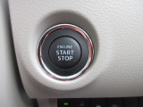 リモコンキーを身につけていれば、ブレーキを踏んでエンジンスイッチを押すだけでエンジンの始動が可能となりとっても便利です♪