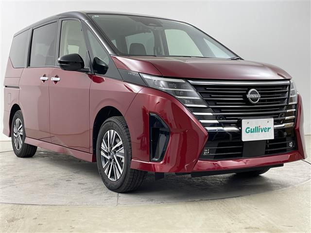 セレナ 1.4 e-4ORCE ハイウェイスターV 4WD 4WD 修復歴無し