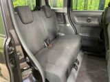 後部座席も気になるようなキズ・汚れやへたり等、大きなダメージはなく、良好な状態です。