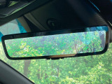 【デジタルインナーミラー】後席の大きな荷物や同乗者で後方が確認しづらい時でも安心!カメラが撮影した車両後方の映像をルームミラー内に表示。クリアな視界で状況の確認が可能です!