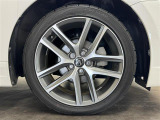 【純正17インチアルミホイール】社外ホイールの取付、ホイールなどのコーティングもご用意。タイヤはご納車前、空気圧や残り溝等しっかりと点検させていただきます!