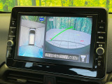 【アラウンドビューモニター】専用のカメラにより、上から見下ろしたような視点で360度クルマの周囲を確認することができます☆死角部分も確認しやすく、狭い場所での切り返しや駐車もスムーズに行えます。