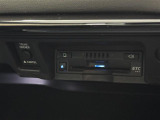 【ビルトインETC】車載器がビルトインで装備されています。有料道路の乗り降り時に停車することなくスマートに乗り入れが可能になったり、割引を受けることができる嬉しい装備です。