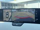 【360&deg;ビューモニター】専用のカメラにより、上から見下ろしたような視点で360度クルマの周囲を確認することができます☆死角部分も確認しやすく、狭い場所での切り返しや駐車もスムーズに行えます。