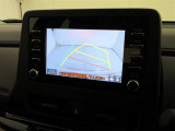 安心のバックモニター搭載。ガイドもあって、夜間でもよく見えます。