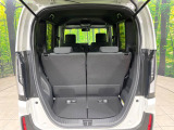 普段のお買い物や通勤、送迎等に十分な荷室スペースを確保しております。セカンドシートを倒すと、大きな荷物の積載も可能です♪