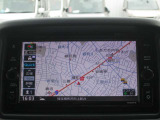 純正メモリーナビを装備しております。
