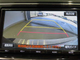 バックガイドモニターで、後方を確認しながら安心して駐車することができます。運転初心者も熟練者も必須の機能ですよ!