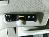ETC付。高速道路の料金所はキャッシュレスで通過です。サービスエリア等にあるスマートインターの出入りも利用可能でとっても便利。ご納車後すぐにお使い頂けるようセットアップしてのお渡しとなります。
