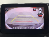 【バックモニター】後ろのカメラの映像をモニターに映し出すことができます!後方の見えない死角や、障害物との距離感をしっかり確認することができます!駐車が苦手な方におすすめです。