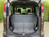 普段のお買い物や通勤、送迎等に十分な荷室スペースを確保しております。セカンドシートを倒すと、大きな荷物の積載も可能です♪