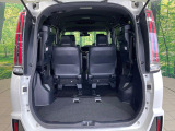 普段のお買い物や通勤、送迎等に十分な荷室スペースを確保しております。セカンドシートを倒すと、大きな荷物の積載も可能です♪