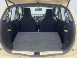 普段のお買い物や通勤、送迎等に十分な荷室スペースを確保しております。セカンドシートを倒すと、大きな荷物の積載も可能です♪