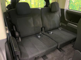 3列目シートはもちろん状態良好☆大人でもゆったりと座って頂けますので、大人数でのお出かけもラクラクです♪ご家族で、気の知れた仲間で、ドライブに行くのが楽しみですね♪