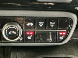 運転席/助手席シートヒーターで寒い日もすぐに温かくなり快適に過ごせます。2段階の温度調整が可能です