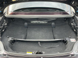 【トランク】積み込みやすくて、たっぷり積める荷室です。シートアレンジできるものは、乗車人数と荷物の量や大きさによってシートを動かすことができるので、より快適なドライブが可能です!