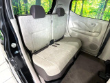 後部座席も気になるようなキズ・汚れやへたり等、大きなダメージはなく、良好な状態です。