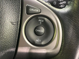 【クルーズコントロール】高速道路もラクラク走行。アクセルを離しても一定速度で走行ができ、長距離運転時の負担を軽減!加速・減速も簡単なスイッチ操作で調整できます。