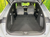 後席を格納すると、これだけの広さが!シーンに合わせたシートアレンジで、大きな荷物も積むことが出来ます♪