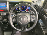 ステアリングも使用感が少なく、きれいな状態となっております♪