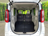 普段のお買い物や通勤、送迎等に十分な荷室スペースを確保しております。セカンドシートを倒すと、大きな荷物の積載も可能です♪